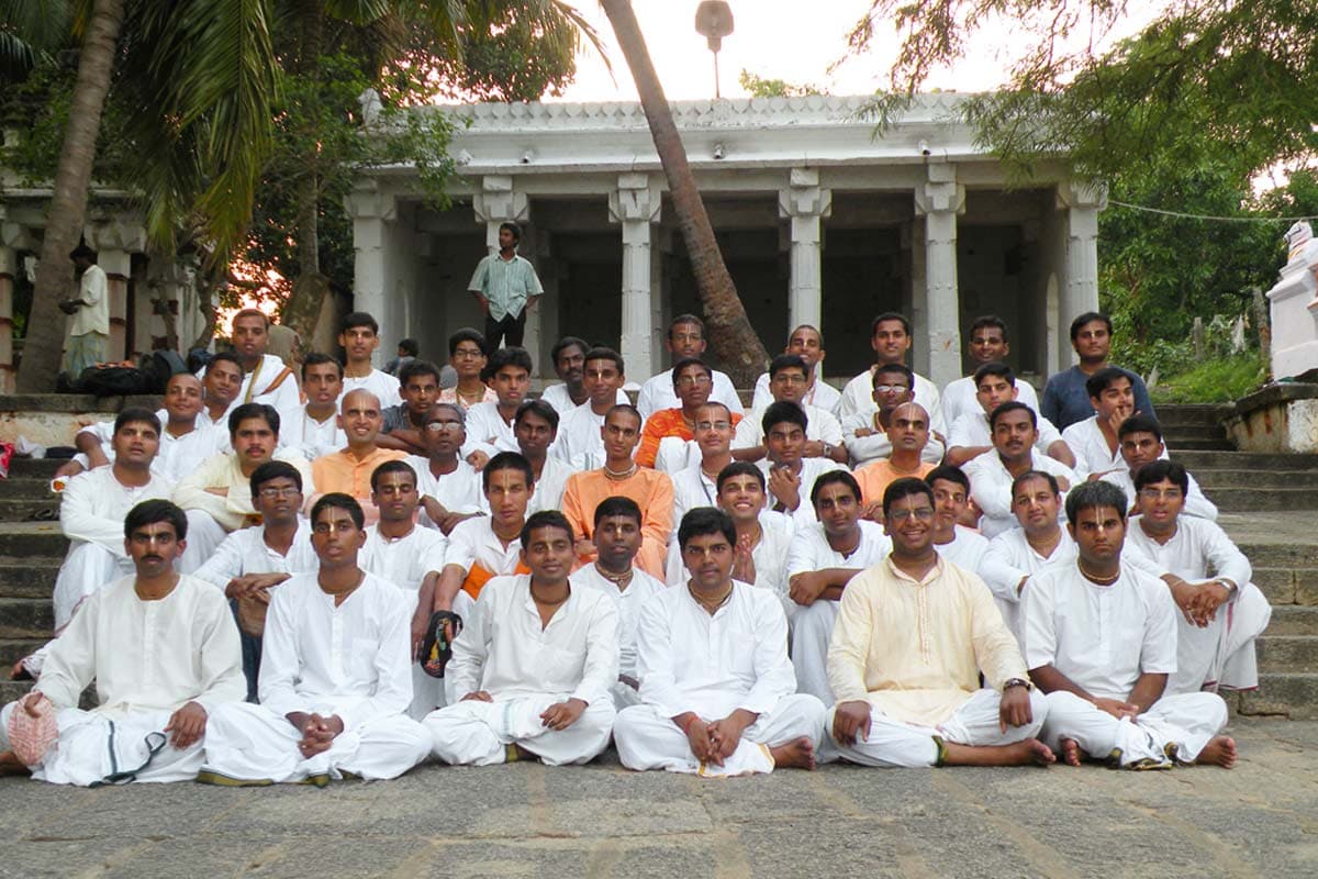 Prasadam distribution